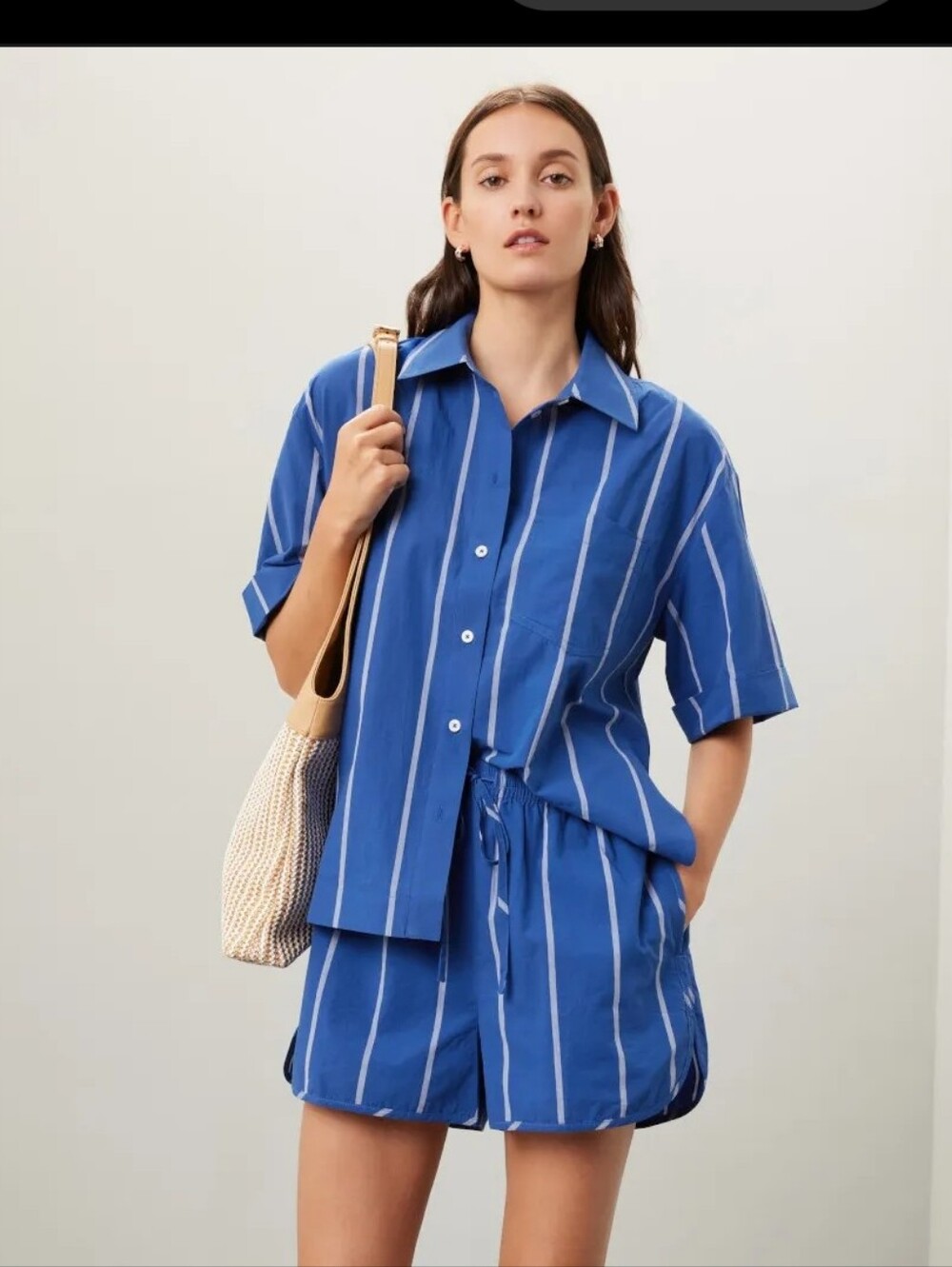 Madewell blue striped dolphin hem poplin crinkle shorts